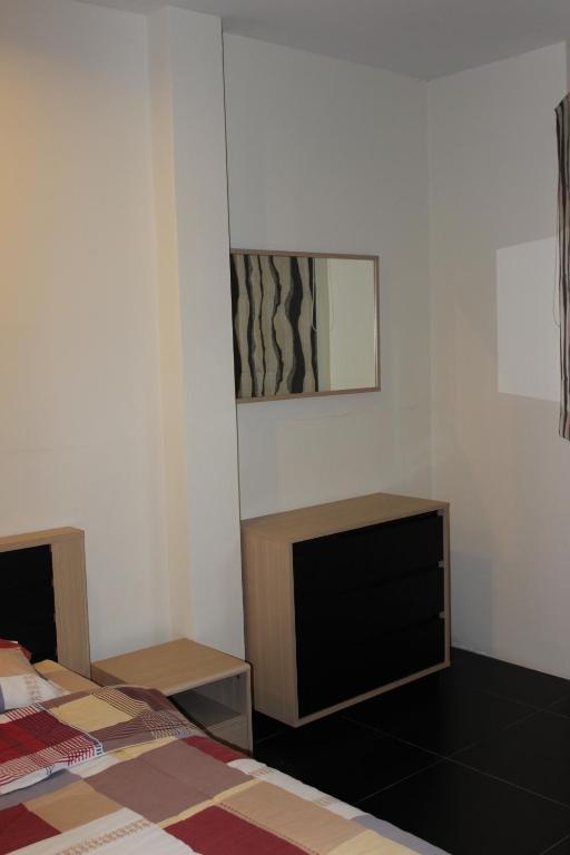 Samal Guesthouse Pattaya Phòng bức ảnh